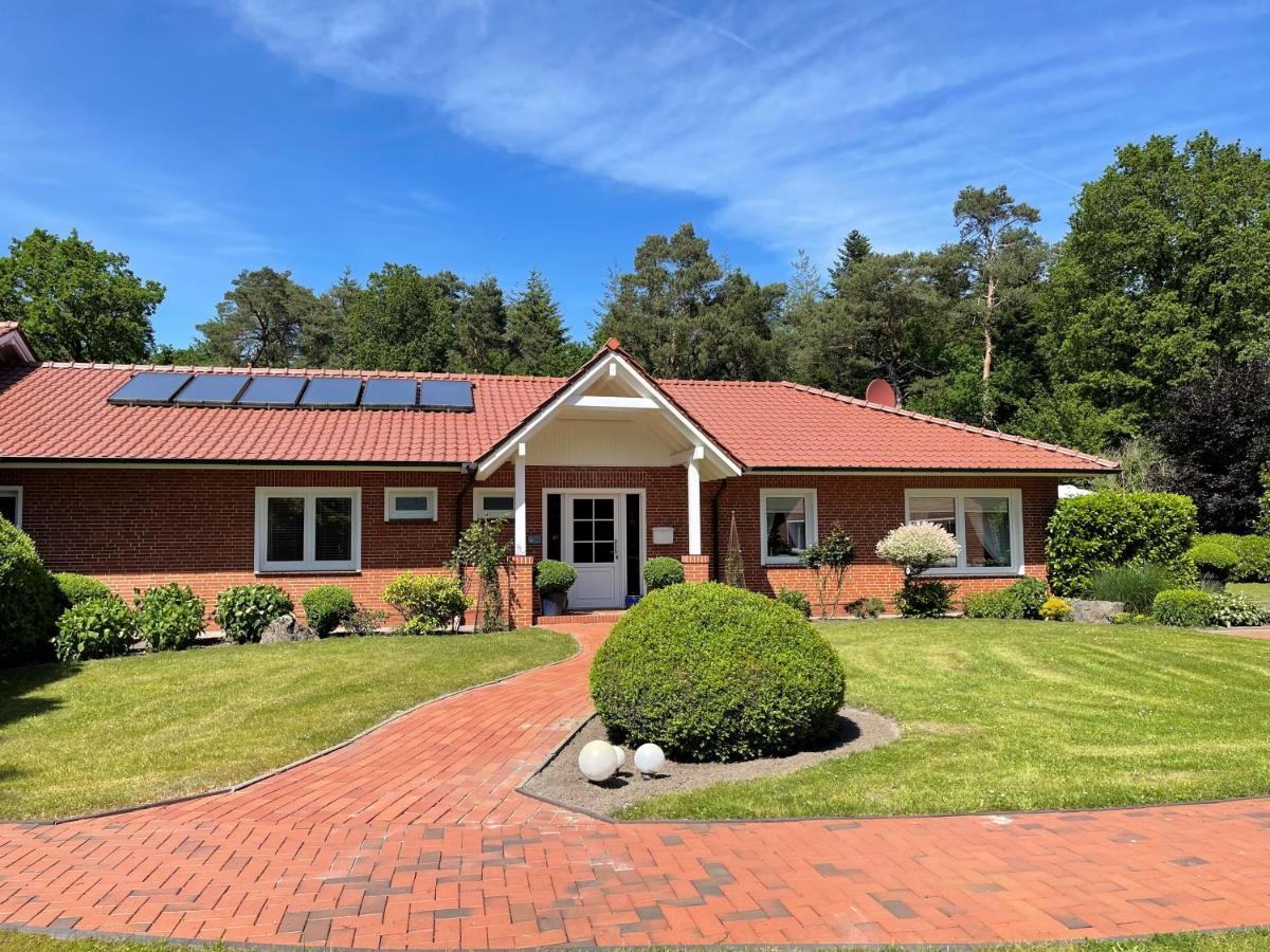 אאוריך Landhaus Am Wald Mit Garten Mit 1 Schlafnische Und 1 Schlafzimmer מראה חיצוני תמונה