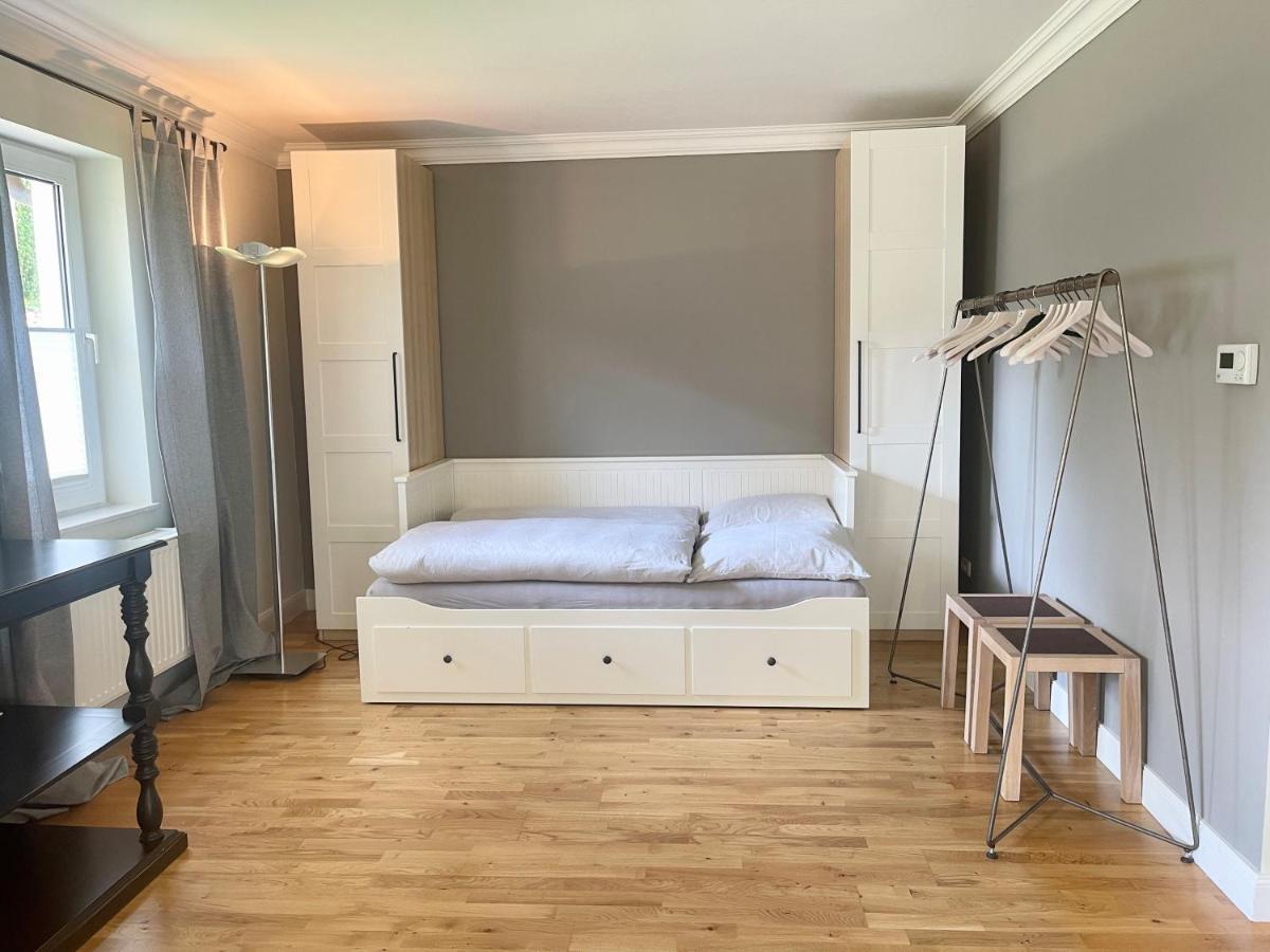 אאוריך Landhaus Am Wald Mit Garten Mit 1 Schlafnische Und 1 Schlafzimmer מראה חיצוני תמונה